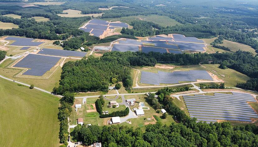 Hep Global entwickelt, baut und betreibt Solarparks in zahlreichen L&auml;ndern. Zudem hat das Unternehmen auch Anleihen und Beteiligungen im Portfolio. Nun steckt Hep in einem massiven finanziellen Engpass.