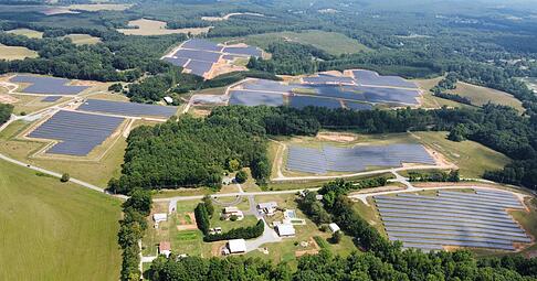 Hep Global entwickelt, baut und betreibt Solarparks in zahlreichen L&auml;ndern. Zudem hat das Unternehmen auch Anleihen und Beteiligungen im Portfolio. Nun steckt Hep in einem massiven finanziellen Engpass.