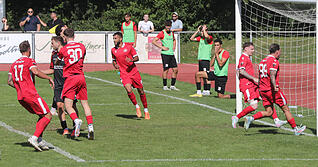 Nach dem Ausgleich zum 1:1 in der 63. Minute hatten es die Spieler von Türkspor Neckarsulm eilig, doch es reichte nicht mehr zum Siegtreffer. Nach dem Ausgleich zum 1:1 in der 63. Minute hatten es die Spieler von Türkspor Neckarsulm eilig, doch es reichte nicht mehr zum Siegtreffer.