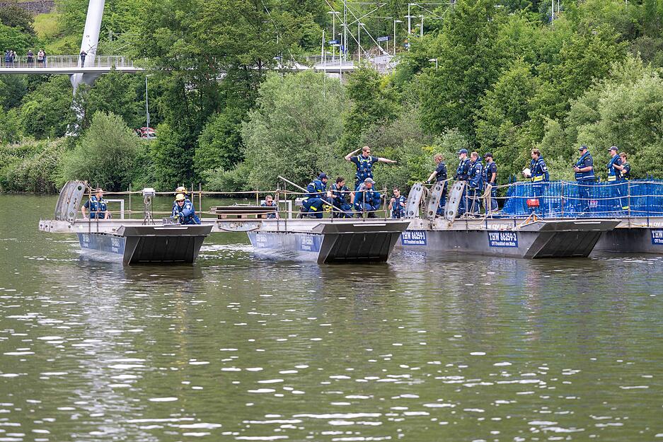 &bdquo;Br&uuml;cken sind unheimlich wichtig f&uuml;r die Bev&ouml;lkerung&ldquo;, betonte THW-Ortsbeauftragter Christian Kranz.