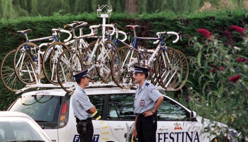 1998 sorgte der Festina-Dopingskandal für Aufsehen. 1998 sorgte der Festina-Dopingskandal für Aufsehen.