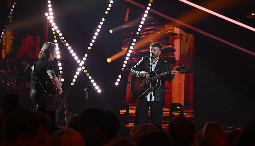 Zusammen mit seinem Coach Peter Maffay pr&auml;sentierte Julian Pf&ouml;rtner im Finale eine mitrei&szlig;ende Version des Hits "Achy Breaky Heart" von Billy Ray Cyrus.