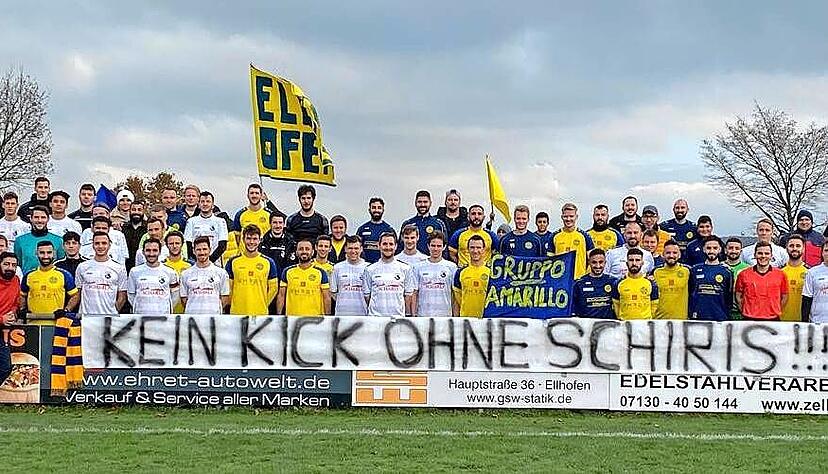 "Kein Kick ohne Schiris": Pro-Schiedsrichter-Aktion des A1-Ligisten TSV Ellhofen am vergangenen Sonntag, zusammen mit dem VfL Eberstadt und dem eingeteilten Unparteiischen.
Foto: privat