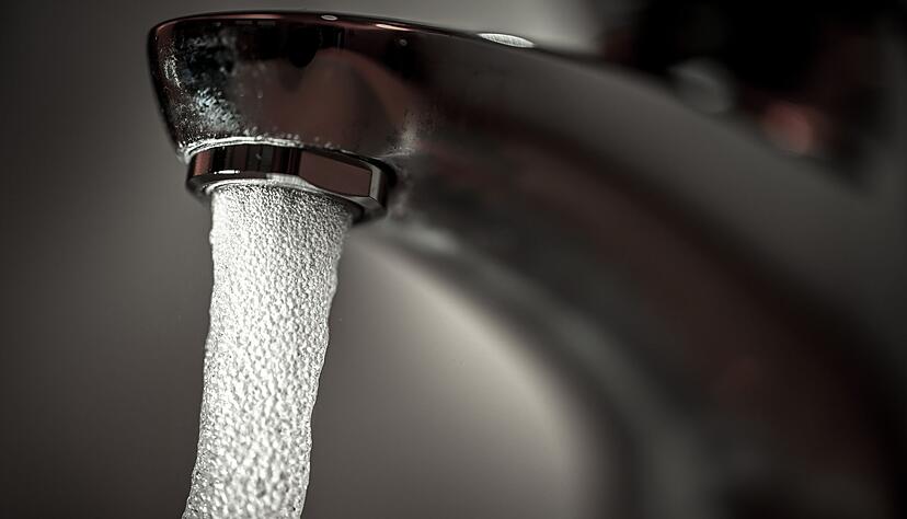 Im Wohngebiet &laquo;L&ouml;scher&raquo; sollen Anwohner das Trinkwasser zurzeit nicht zum Trinken, Kochen oder Duschen verwenden. (Symbolbild)