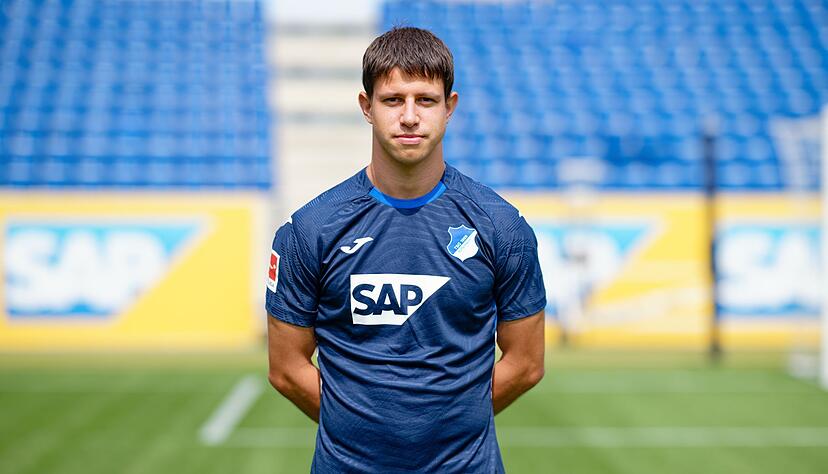 Adam Hlozek fällt länger aus. Adam Hlozek fällt länger aus.