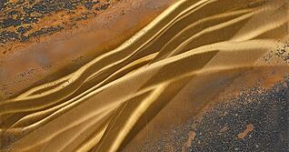 &ldquo;Lichtbahnen&ldquo;, Messing geschliffen und ge&auml;tzt, 1988.