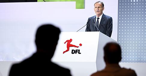 Hans-Joachim Watzke spricht auch über mögliche Spiele im Ausland - und hat eine klare Meinung.