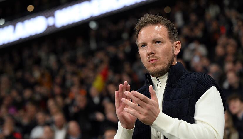 Deutschlands Bundestrainer Julian Nagelsmann vor einem Spiel im Stadion. Deutschlands Bundestrainer Julian Nagelsmann vor einem Spiel im Stadion.
