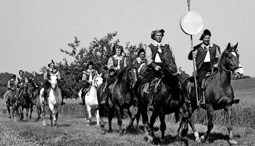 Erst in den 50er Jahren besann sich der Heimatverein Großgartach auf das historische Ereignis. Seitdem gibt es ihn wieder, den Käsritt.
Foto: Archiv/Eisenmenger