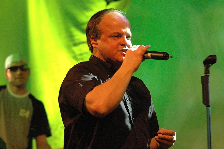 2006: Hubert Kah, Ikone der Neuen Deutschen Welle, besucht das Weinissimo-Festival im Heilbronner Messezentrum Redblue.