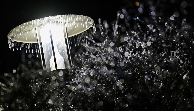 Der DWD erwartet weiter einen Mix aus Regen und Schnee.