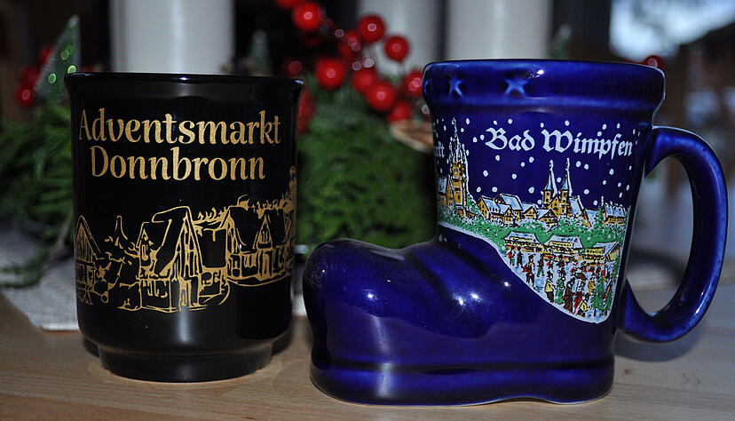 Tassen vom Adventsmarkt Donnbronn und vom Altdeutschen Weihnachtsmarkt Bad Wimpfen.