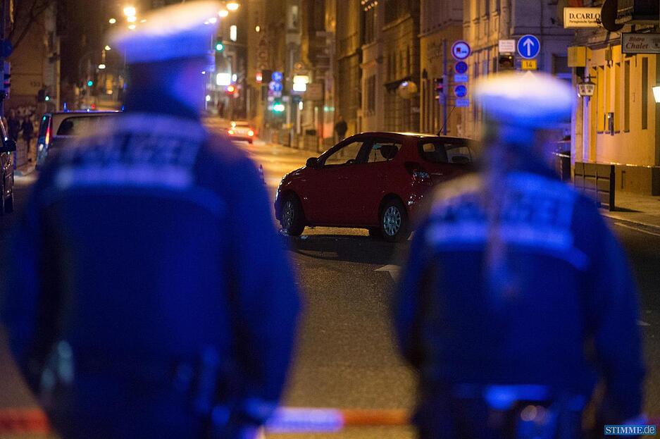 Ein Polizist wurde schwer verletzt. Foto: Marijan Murat