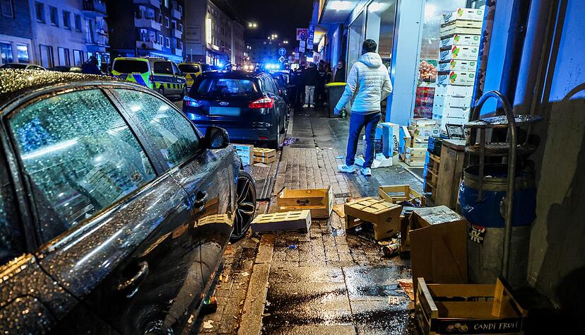 Rund 50 Menschen waren laut Polizei an der Schl&auml;gerei beteiligt.