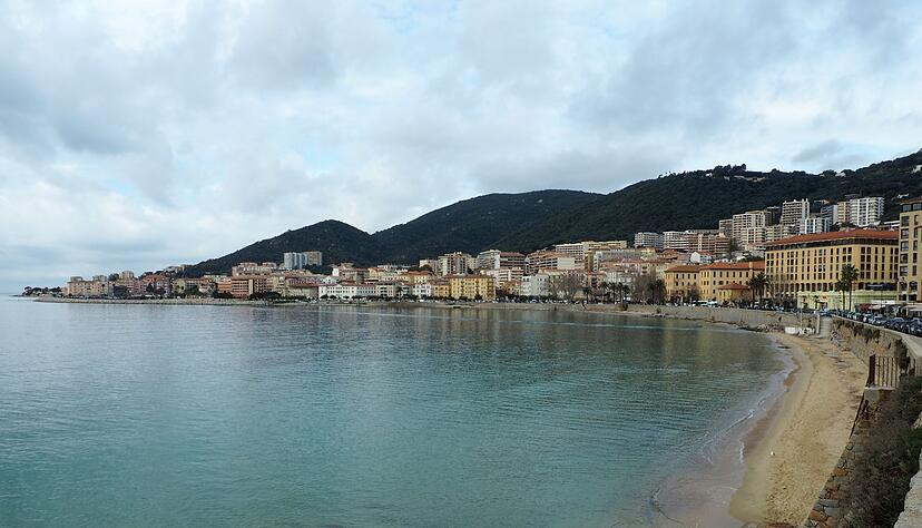 Rund ein Monat nach seinem Verschwinden ist ein Wanderer aus Berlin tot auf Korsika entdeckt worden (Archivbild).