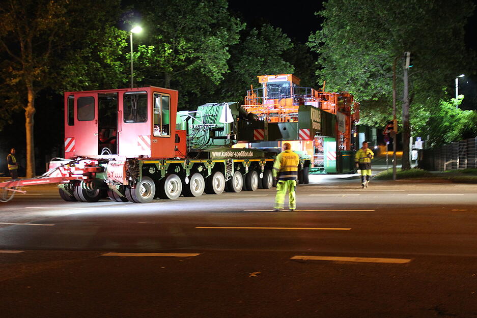 Schwertransport durch die Region