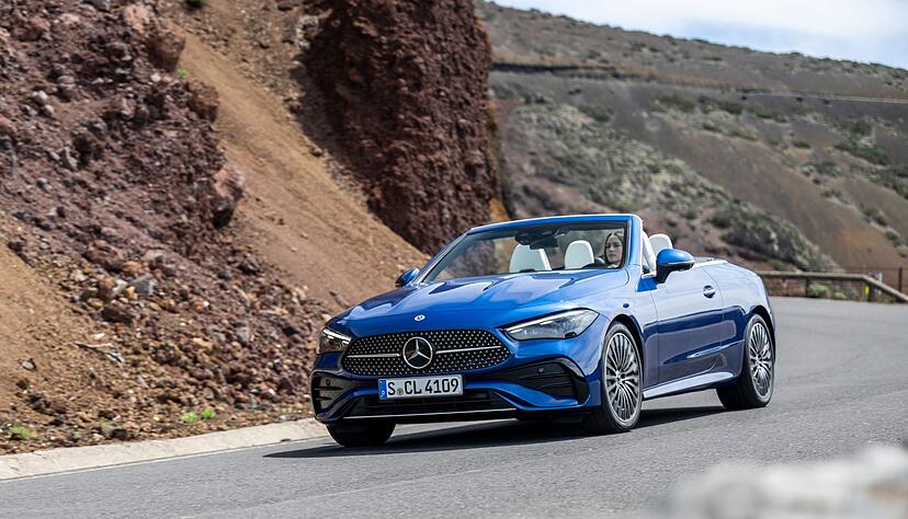 Offene Sportlichkeit: Das neue Cabrio von Mercedes mag durchaus gern flott bewegt werden und l&auml;sst sich gut durch die Kurven zirkeln.