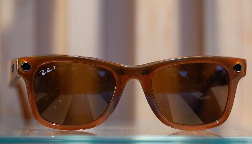 Die Meta-Brillen sind mit Kamera, Mikrofon und Lautsprechern ausgestattet. (Archivbild) Die Meta-Brillen sind mit Kamera, Mikrofon und Lautsprechern ausgestattet. (Archivbild)