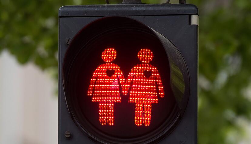 Anspannung, Unwohlsein, Bauchgrummeln? Sie sind klare Warnsignale daf&uuml;r, dass die eigenen Bed&uuml;rfnisse in der Beziehung nicht genug ber&uuml;cksichtigt werden.