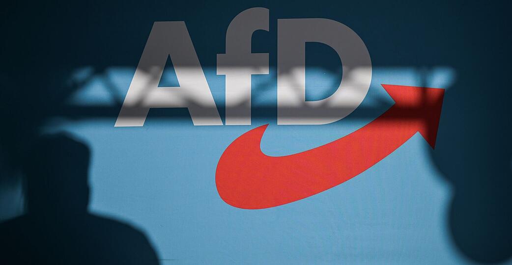 Nützt ein Verbotsverfahren der AfD oder schadet es der Partei? Darüber sind sich die Deutschen nicht einig. Nützt ein Verbotsverfahren der AfD oder schadet es der Partei? Darüber sind sich die Deutschen nicht einig.
