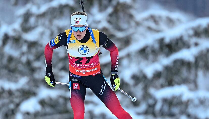 Ist im Gesamtweltcup derzeit nicht zu stoppen: Marte Olsbu Røiseland steht auch im Sprint von Ruhpolding als Zweite wieder auf dem Podium. Die Norwegerin überzeugt mit einer extrem starken Schießleistung und gilt als Olympia-Favoritin.
Foto: dpa
