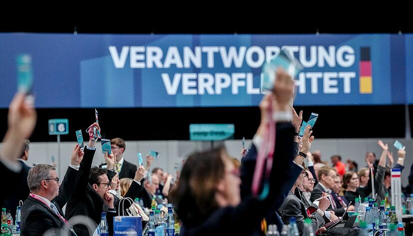 Die CDU votiert f&uuml;r eine Altersgrenze ab 14 Jahren f&uuml;r soziale Medien.