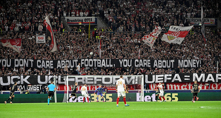 Die Fans des VfB Stuttgart hatten nicht nur eine starke Choreo zum Spielbeginn, sondern auch eine eindeutige Botschaft während der Partie.