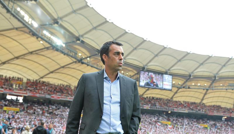 Stuttgarts Sportdirektor Robin Dutt bleibt trotz der Niederlagen optimistisch. Foto: Wolfram Kastl