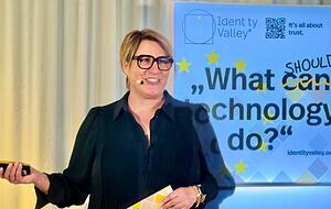 Jutta Meier, Mitgründerin und CEO von Identity Valley.
Fotos: Christian Gleichauf Jutta Meier, Mitgründerin und CEO von Identity Valley.
Fotos: Christian Gleichauf