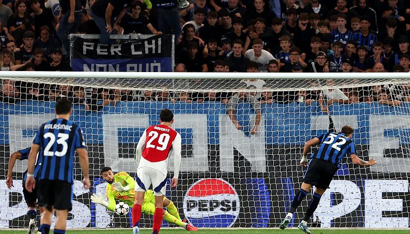 Arsenal-Torhüter David Raya überragte in Bergamo. Arsenal-Torhüter David Raya überragte in Bergamo.