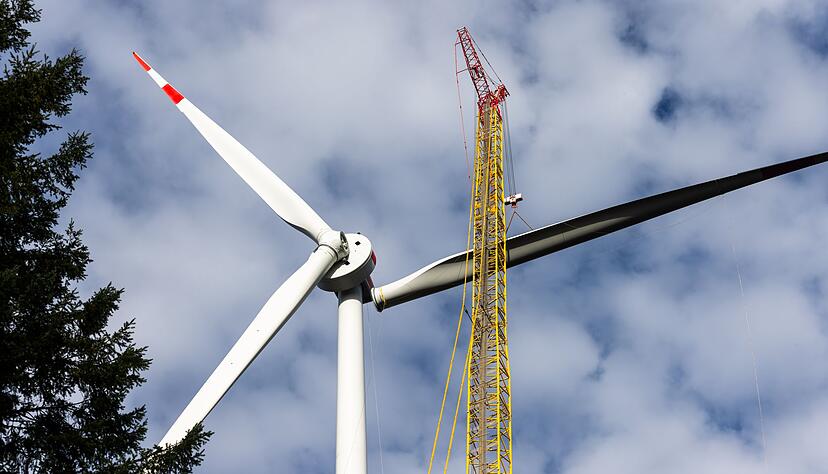 Neue Windkraftanlage am Schauinsland im Schwarzwald