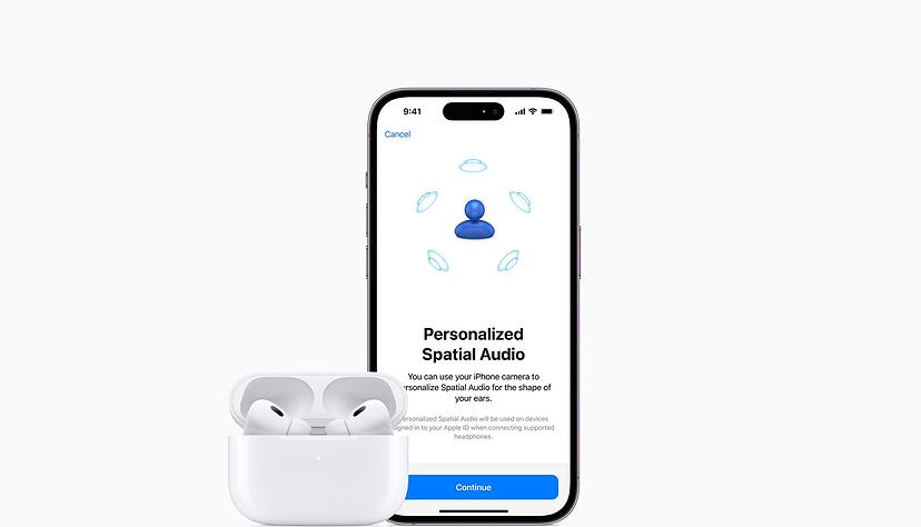 Klang nicht nur von links und rechts, sondern von rundherum: Dafür werden beim Einrichten der Airpods Pro 2 mit Hilfe der iPhone-Kamera Ohren und Kopf vermessen. Klang nicht nur von links und rechts, sondern von rundherum: Dafür werden beim Einrichten der Airpods Pro 2 mit Hilfe der iPhone-Kamera Ohren und Kopf vermessen.
