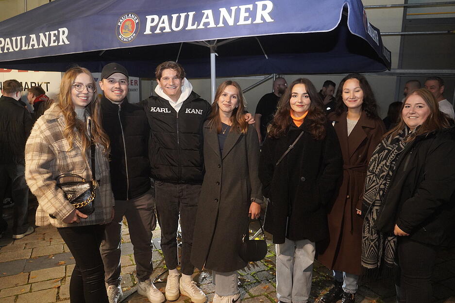 Die Besucher haben die Möglichkeit, bei der Neuensteiner Live-Nacht von Lokal zu Lokal.