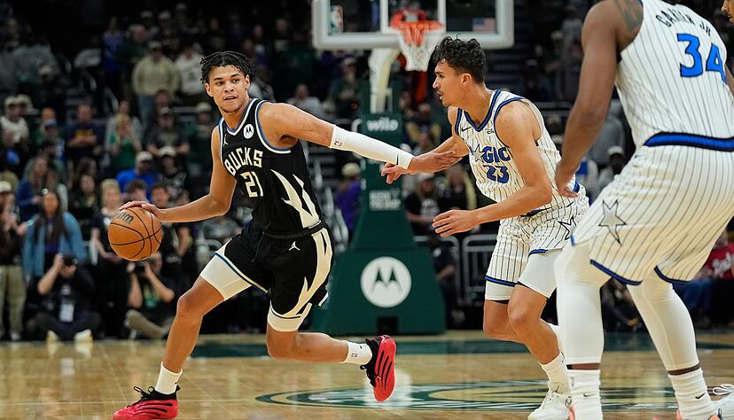 Tristan da Silva (rechts) holte mit den Magic den vierten Sieg in Serie. Tristan da Silva (rechts) holte mit den Magic den vierten Sieg in Serie.