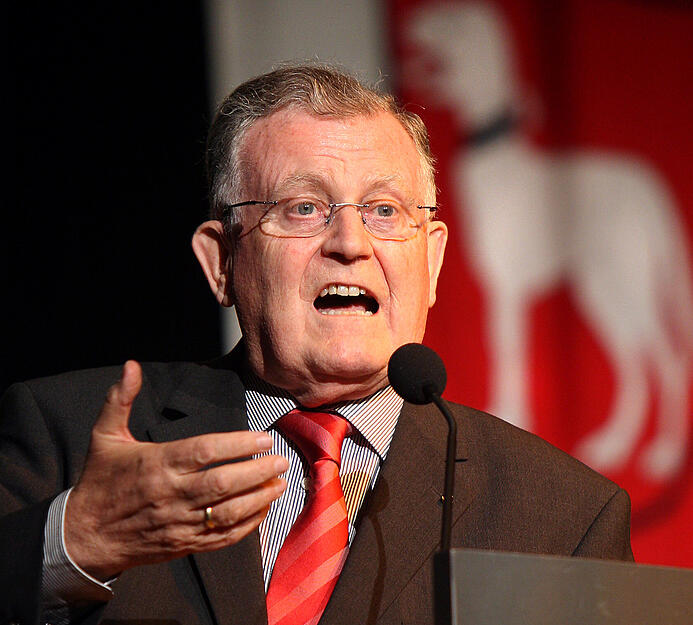 2009: Erwin Teufel spricht beim Auftakt zum Regionaltag in Brackenheim. 2009: Erwin Teufel spricht beim Auftakt zum Regionaltag in Brackenheim.