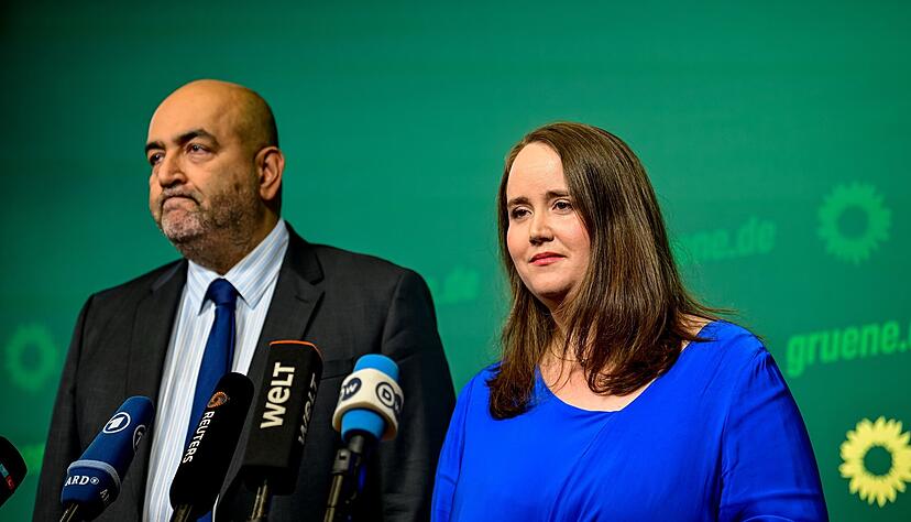 Grünen-Parteivorsitzende Ricarda Lang und Omid Nouripour teilen ihren Rücktritt mit.