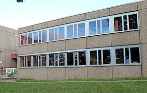 Pavillon 5 der Gemeinschaftsschule: Eine Erweiterung in Richtung Friedhof wird von von einigen Gemeinder&auml;ten als konfliktfreie Variante bevorzugt.