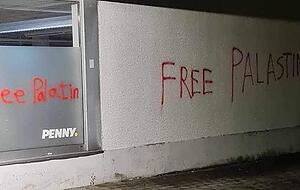 Ein weiterer Schriftzug am Penny-Supermarkt in Möckmühl.