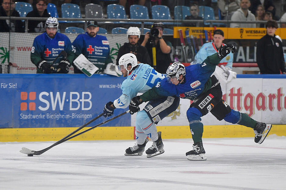 Das Testspiel zwischen den Bietigheim Steelers und den Heilbronner Falken sorgt für ein bisschen Derby-Stimmung.