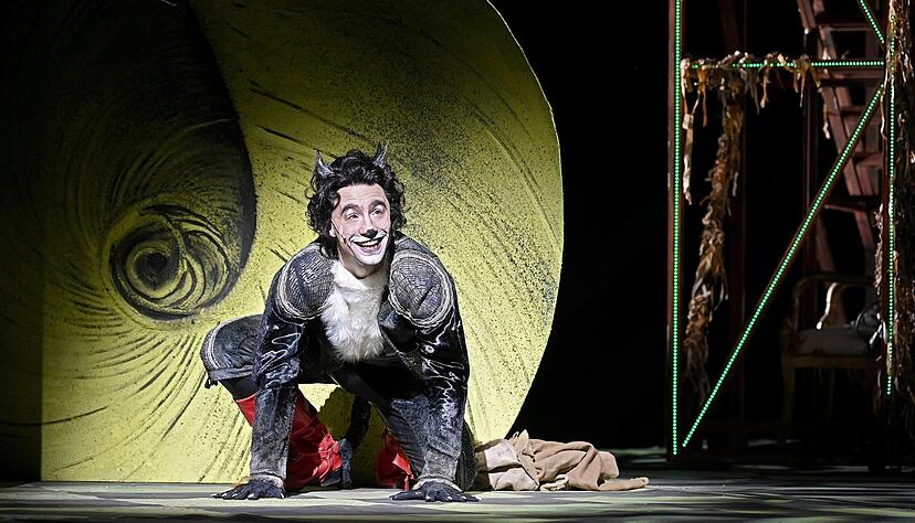 „Ein Kater ist kein Mensch, ein Kater hält sein Wort“: Joachim Foerster als gerissener und charismatischer Gauner in der Titelrolle.