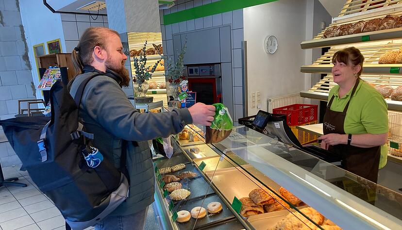 Hält in Ittlingen die Stellung: Die Filiale der Kirchardter Backmanufaktur Hockenberger ist neben dem geschlossenen "Nah und gut" geblieben. Hält in Ittlingen die Stellung: Die Filiale der Kirchardter Backmanufaktur Hockenberger ist neben dem geschlossenen "Nah und gut" geblieben.