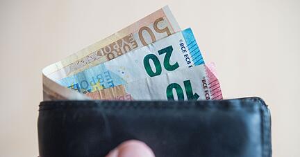 Eine Einmalzahlung vom Staat soll helfen, die hohen Energiekosten aufzufangen. Doch l&auml;ngst nicht alle bekommen die volle Summe - oder &uuml;berhaupt was ab.