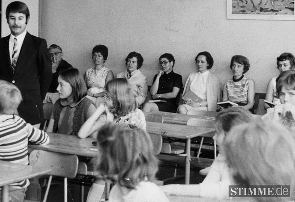 Juni 1971: Mit einem Tag der offenen Tür ist die Festwoche für das 350-jährige Jubiläum des Gymnasium eröffnet.