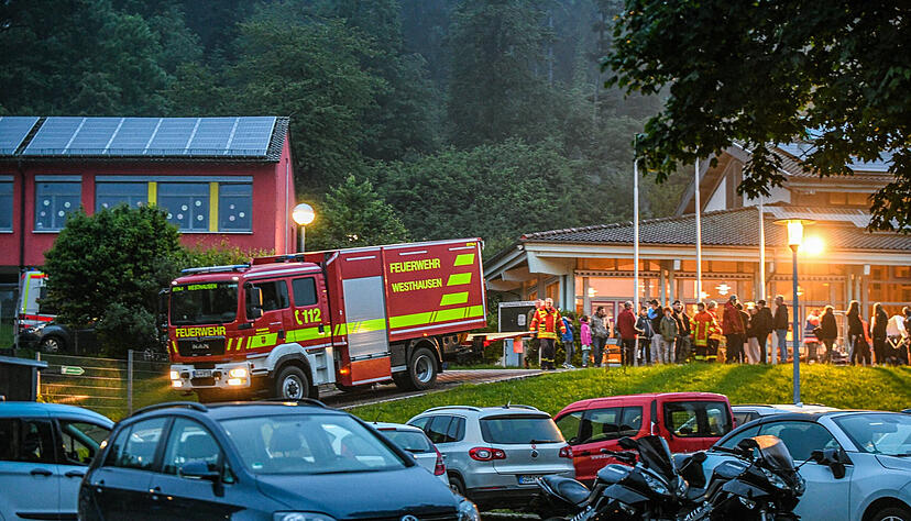 Evakuierte werden aus Täferrot (Ostalbkreis) in einer Notunterkunft untergebracht. Evakuierte werden aus Täferrot (Ostalbkreis) in einer Notunterkunft untergebracht.