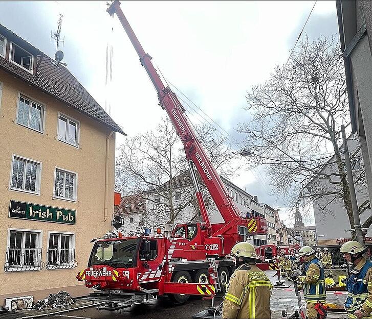 Die Feuerwehr Heilbronn war am Freitagvormittag mit einem gr&ouml;&szlig;eren Aufgebot in der Lammgasse im Einsatz.