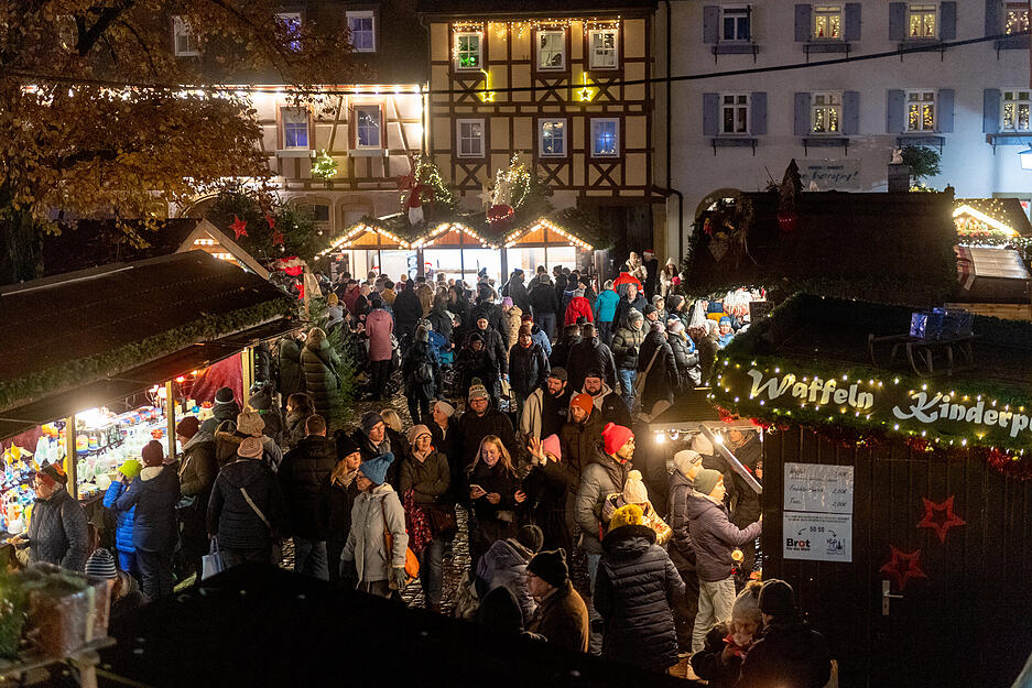 Eröffnung des Altdeutschen Weihnachtsmarktes in Bad Wimpfen