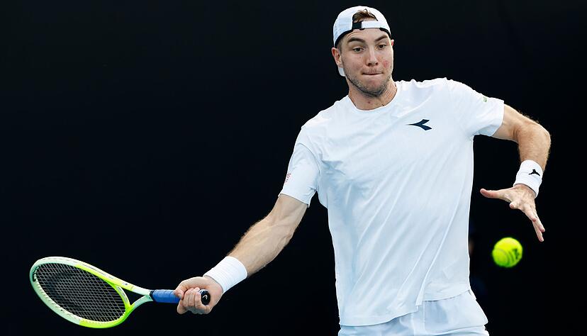 Das deutsche Davis-Cup-Team muss gegen Israel auf den kranken Jan-Lennard Struff verzichten.