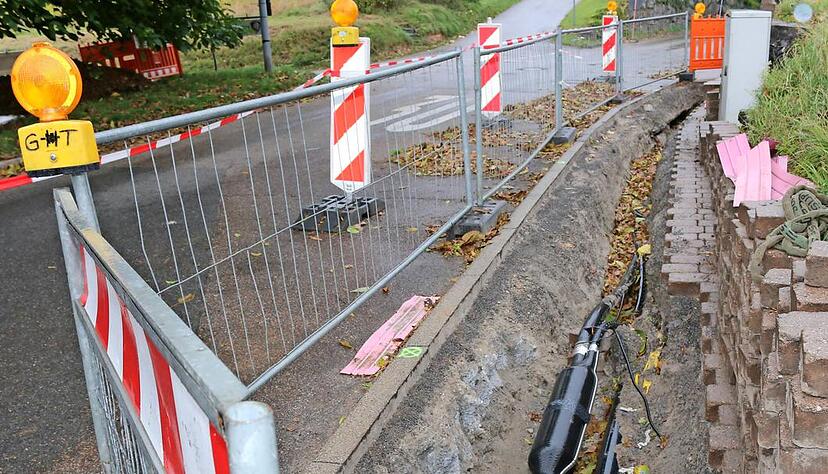 In der Oedheimer Steige auf Höhe der Glückshalde wurden das vom Kochendorfer Hangrutsch beeinträchtigte Kabel auf eine andere Leitung umgeklemmt. Foto: Plückthun