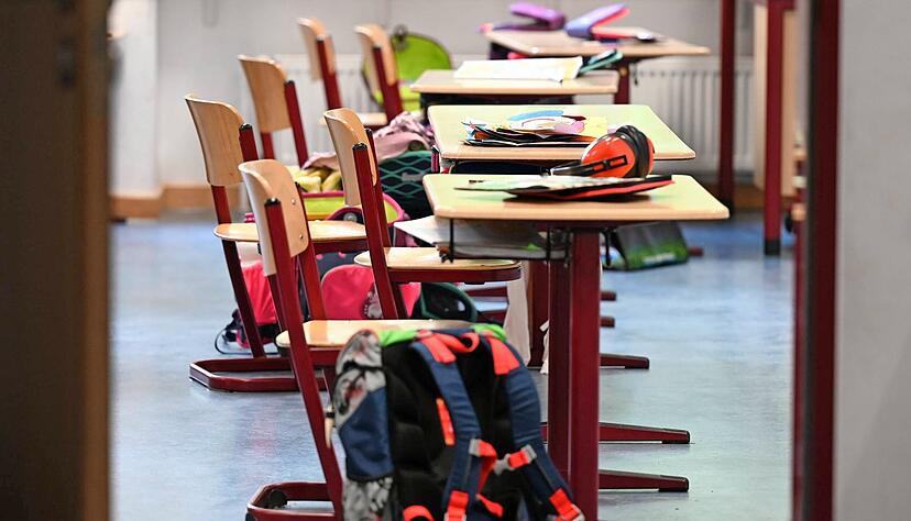 Der Unterricht soll möglichst lange und für möglichst viele Schüler in Präsenz stattfinden. Um das zu ermöglichen, sollen neue Regeln gelten.
Foto: dpa Der Unterricht soll möglichst lange und für möglichst viele Schüler in Präsenz stattfinden. Um das zu ermöglichen, sollen neue Regeln gelten.
Foto: dpa