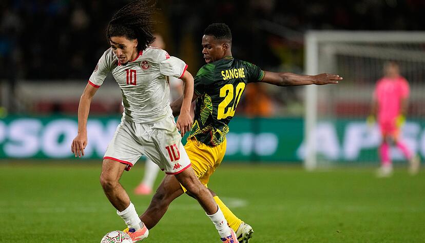 Im Achtelfinale zwischen Tunesien und Mali ging es teilweise überhart zur Sache. Im Achtelfinale zwischen Tunesien und Mali ging es teilweise überhart zur Sache.